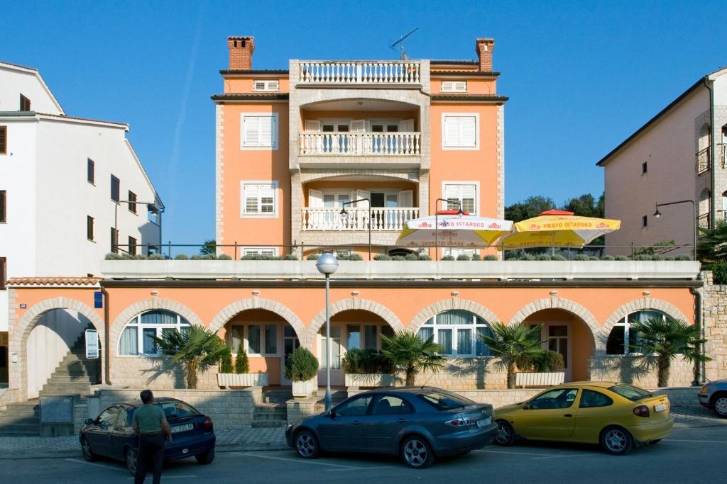 Apartments Valentino Врсар Экстерьер фото